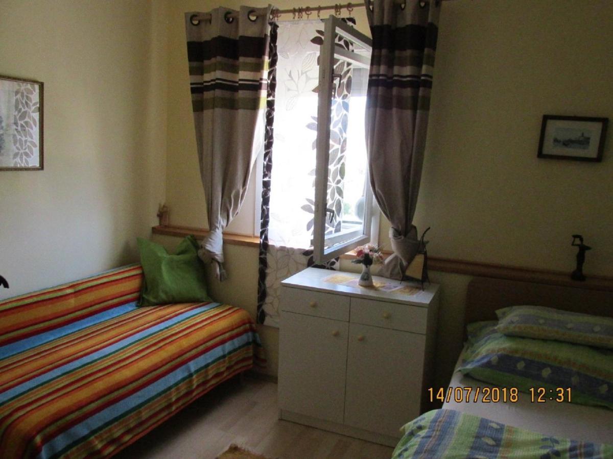 Holiday Home In Balatonkeresztur 19455 Quarto foto